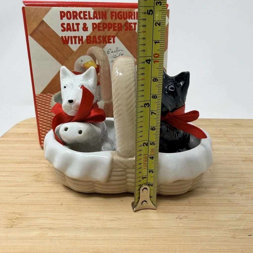 Scottie Dogs Salt & Pepper Shakers Black White Bows In Basket Westies Puppy